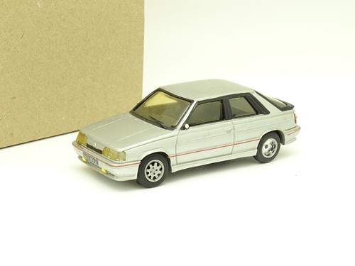 Minicar plus résine - plus, 1/43